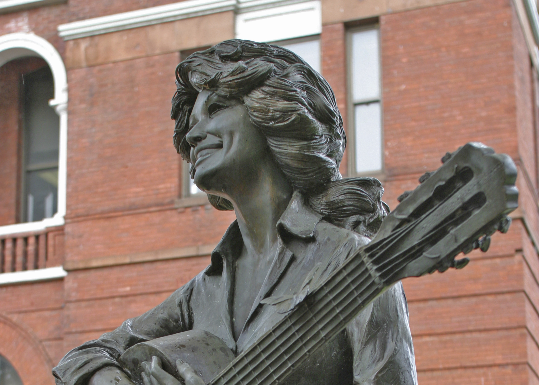 Dolly Parton Statue in Sevierville Tennessee