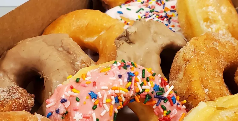 Fox's Donut Den in Nashville TN