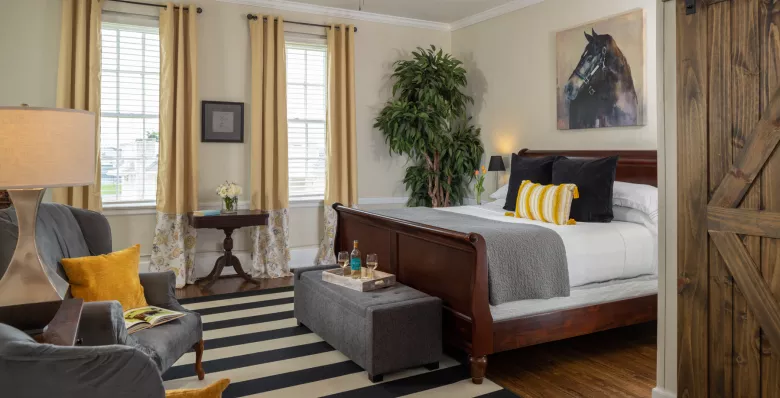 The warm and inviting Wellington suite at Magnolia Manor in Humboldt, TN