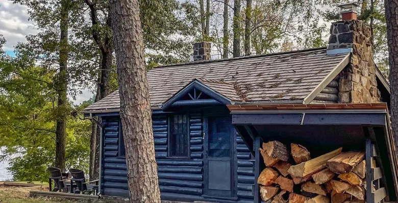 A rustic cabin at Chickasaw State Park in Henderson TN