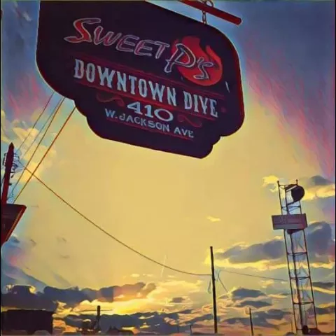 Sweet P's Downtown Dive